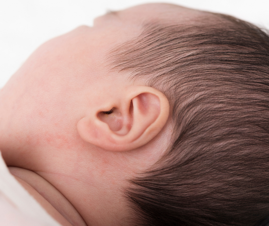 pulizia orecchio neonato