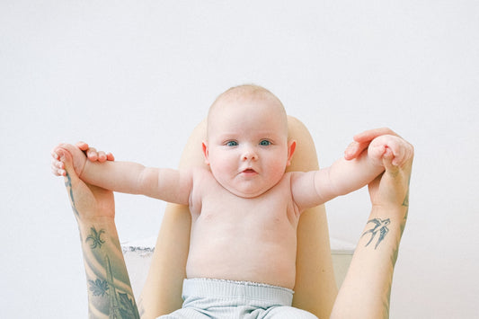 Come pulire orecchie neonato: 4 consigli utili ed errori da evitare