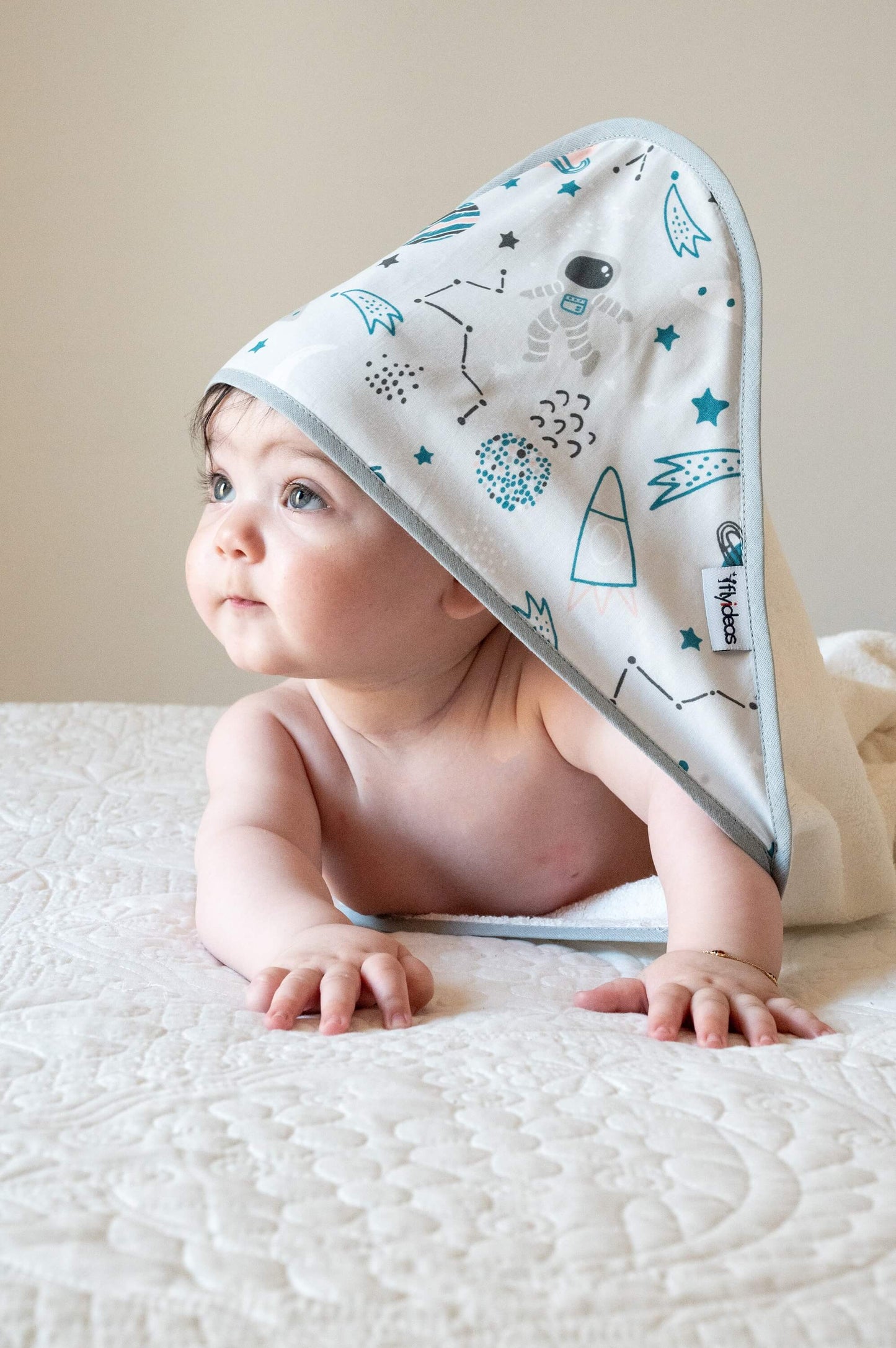 FlyIdeas Hooded Baby Towel for Newborns - Bamboo & Cotton, 70x70 cm